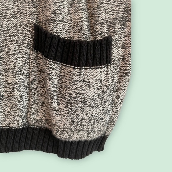 Jones New York Pullover Grey Marbled Sweater With Front Pockets - Size: L - Picture 3 of 4